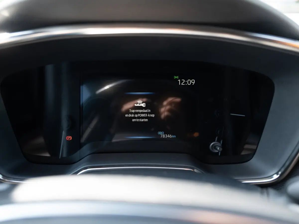 2.0 Hybrid GR-Sport Plus