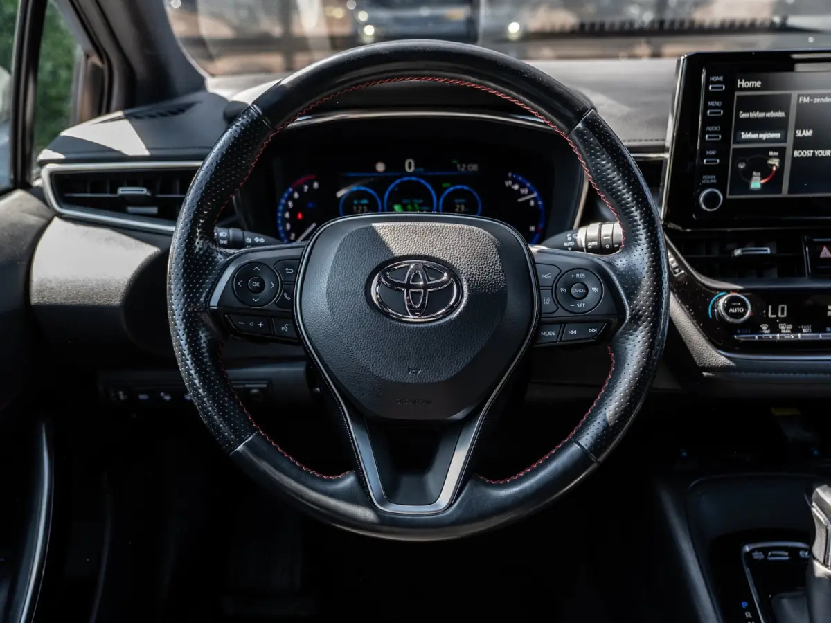 2.0 Hybrid GR-Sport Plus