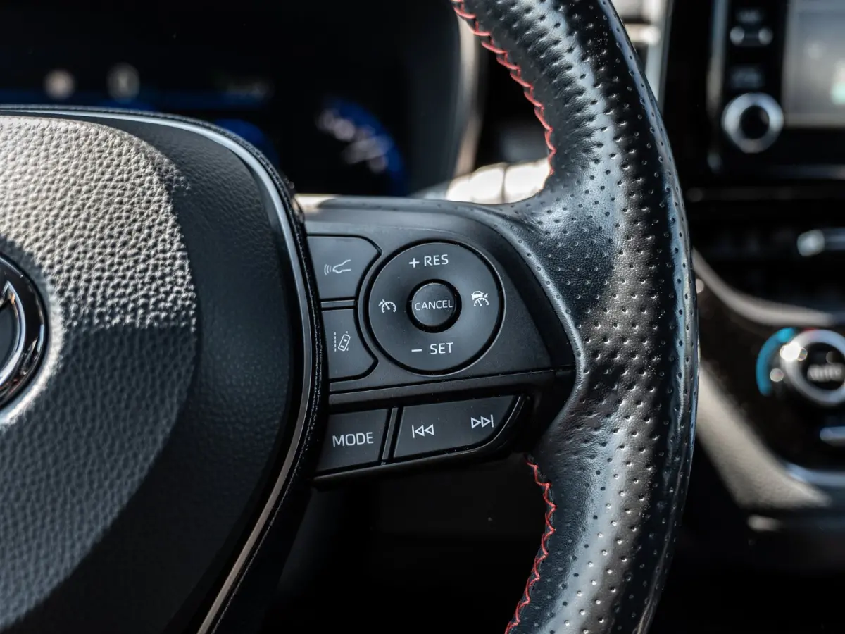 2.0 Hybrid GR-Sport Plus