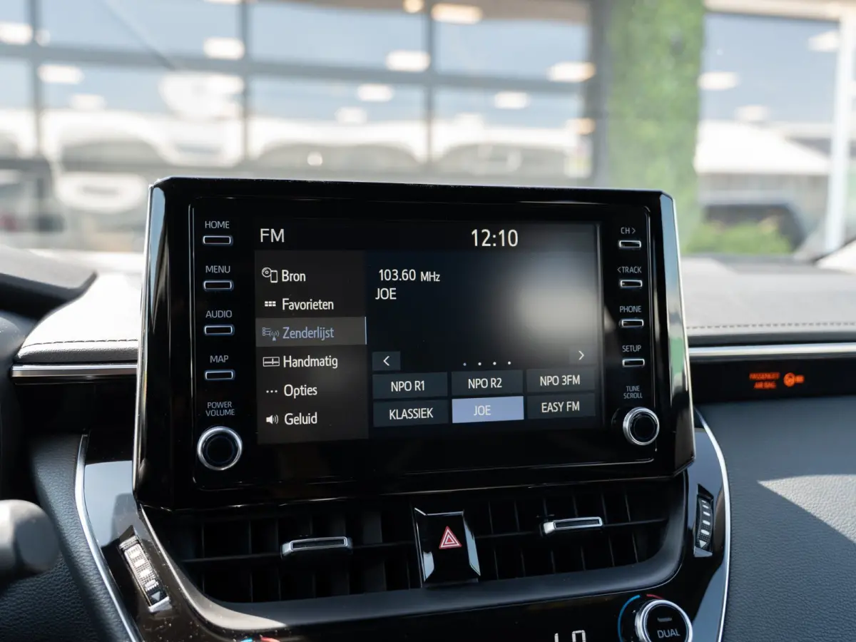 2.0 Hybrid GR-Sport Plus
