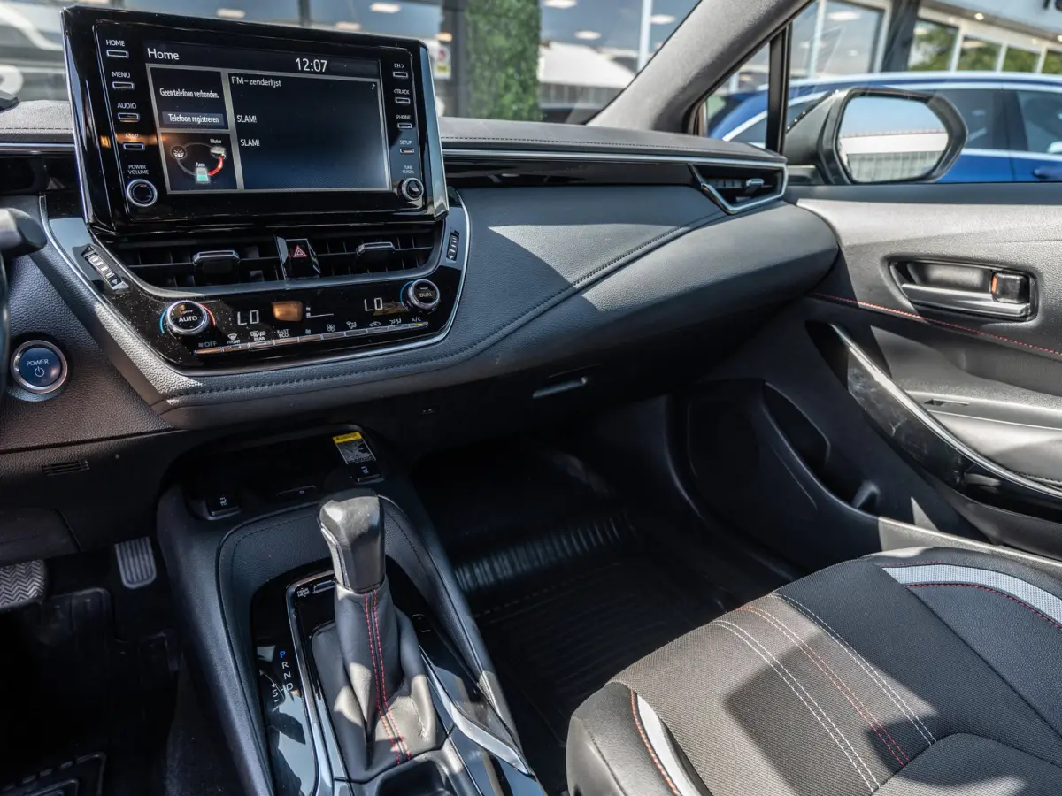 2.0 Hybrid GR-Sport Plus