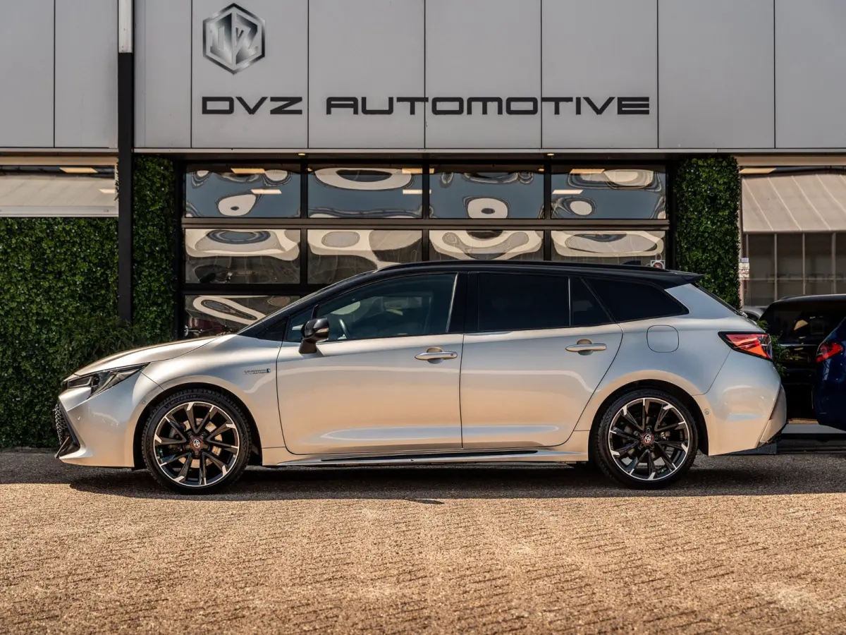 2.0 Hybrid GR-Sport Plus