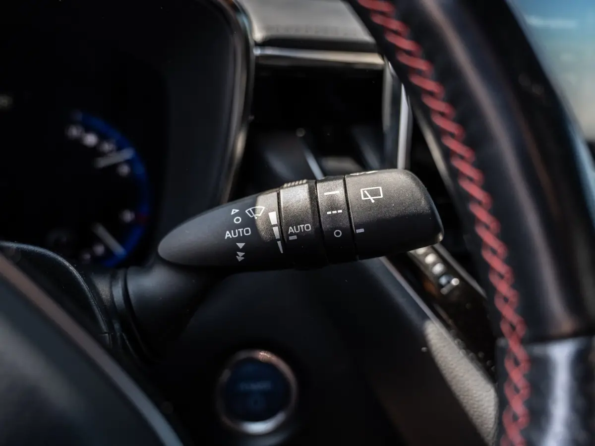 2.0 Hybrid GR-Sport Plus