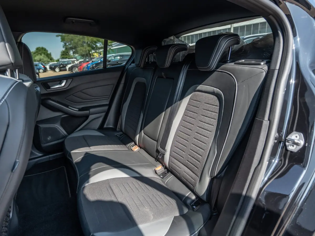 2.3 EcoBoost ST-3 | B&O | Camera | Winter Pack