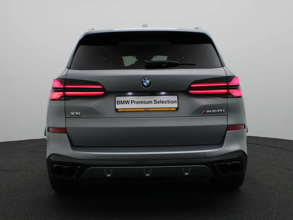M60 M Sportpakket Pro | Travel Pack | Innovation Pack | Comfort Plus Pack | Exclusive Pack | M Sport uitlaatsysteem | Integral Active Steering | Adaptief onderstel | Soft Close | Panoramadak