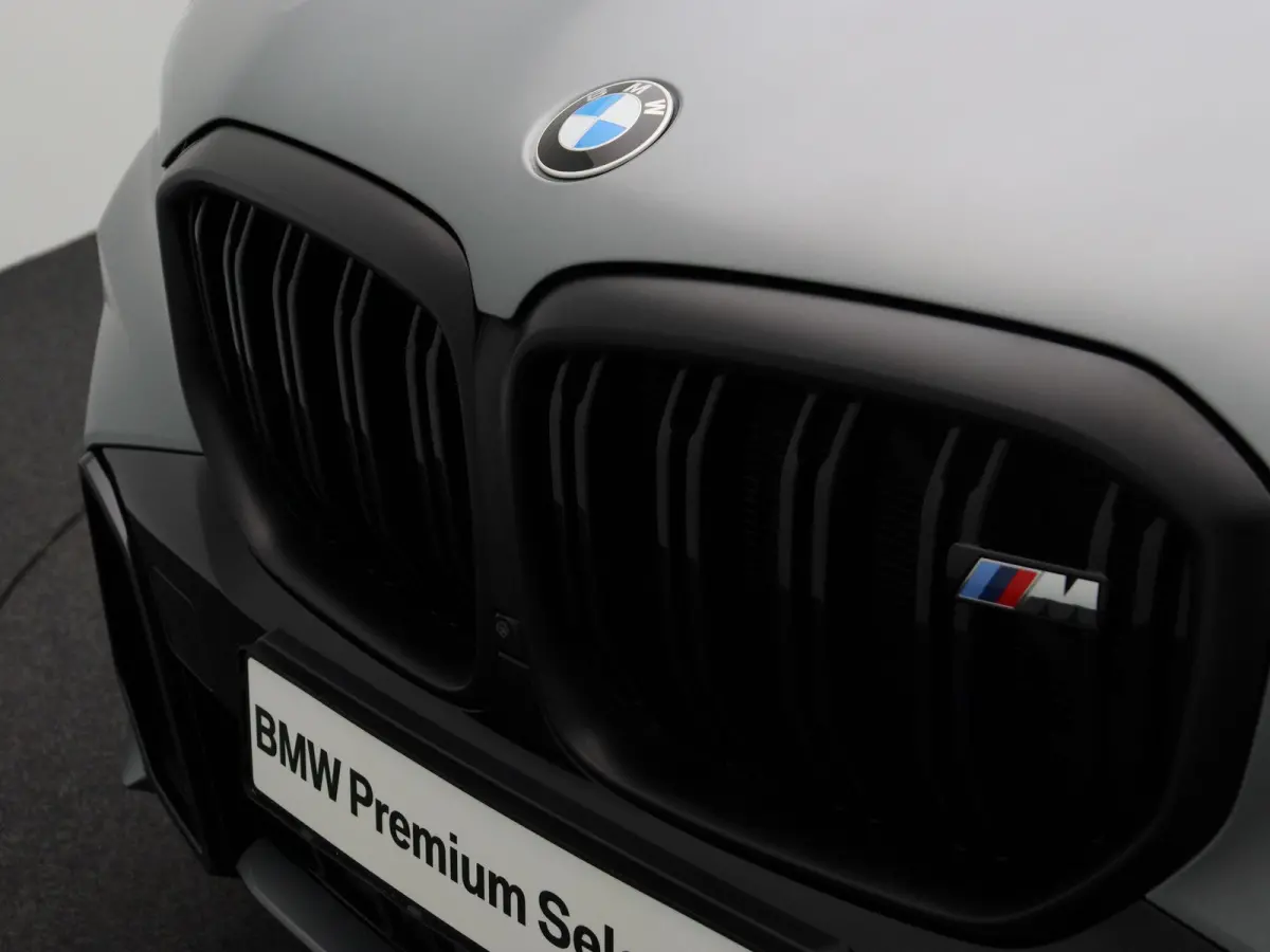 M60 M Sportpakket Pro | Travel Pack | Innovation Pack | Comfort Plus Pack | Exclusive Pack | M Sport uitlaatsysteem | Integral Active Steering | Adaptief onderstel | Soft Close | Panoramadak