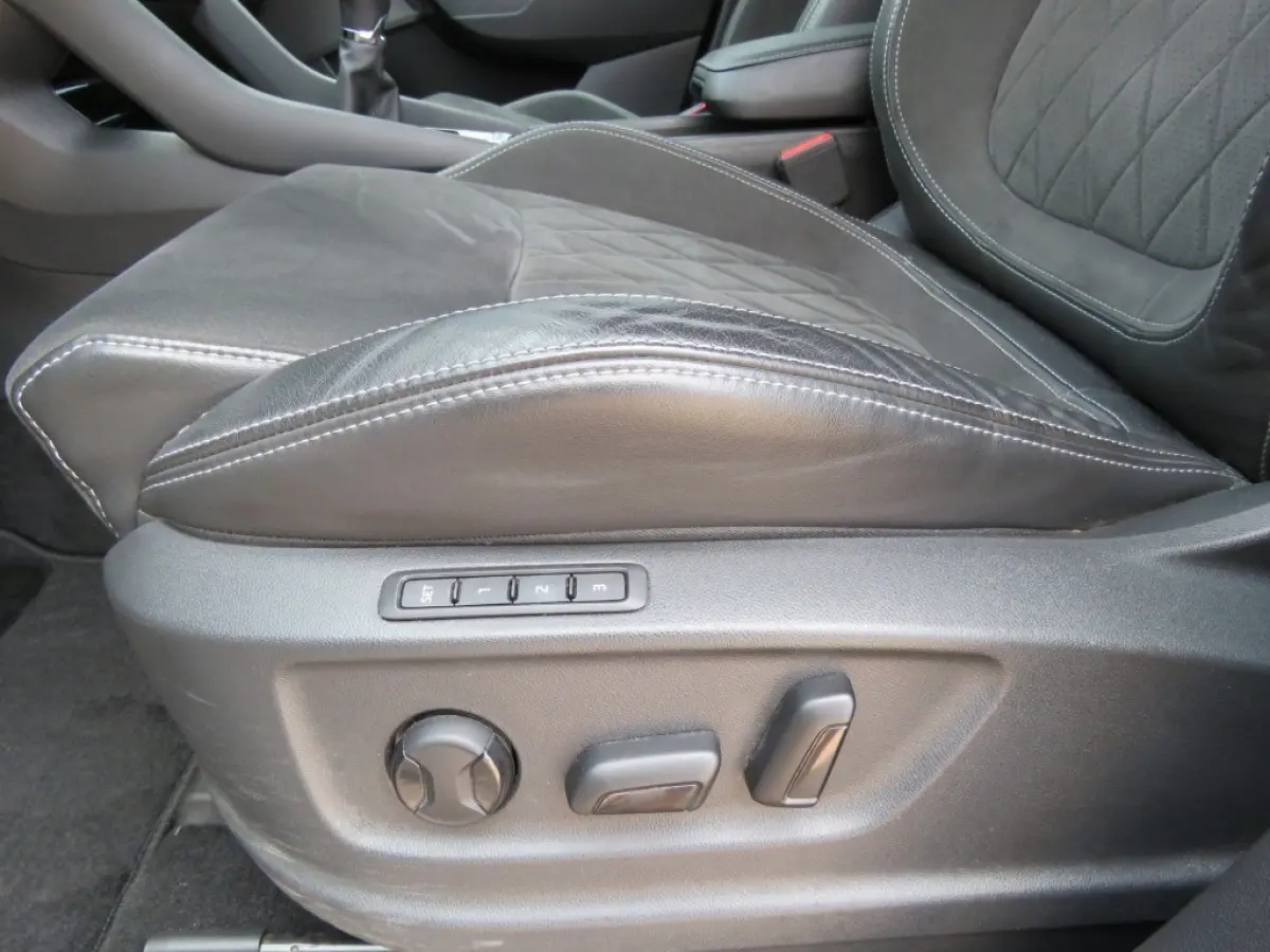 1.5 TSI 150pk SPORTLINE / 19 Inch / Trekhaak wegklap. / Stoel en stuurverw. / BOVAG garantie