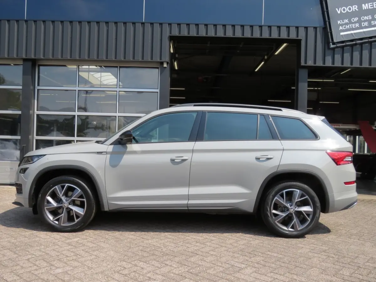 1.5 TSI 150pk SPORTLINE / 19 Inch / Trekhaak wegklap. / Stoel en stuurverw. / BOVAG garantie