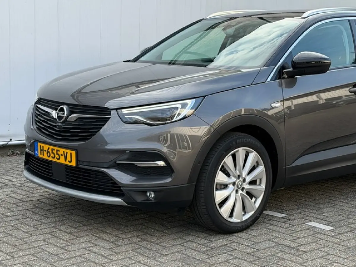 1.2 Turbo Ultimate met Navi/360-Camera, Trekhaak, Elek.A-Klep, Winterpakket