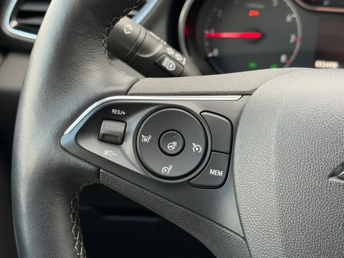 1.2 Turbo Ultimate met Navi/360-Camera, Trekhaak, Elek.A-Klep, Winterpakket