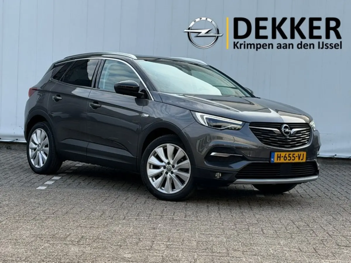 1.2 Turbo Ultimate met Navi/360-Camera, Trekhaak, Elek.A-Klep, Winterpakket
