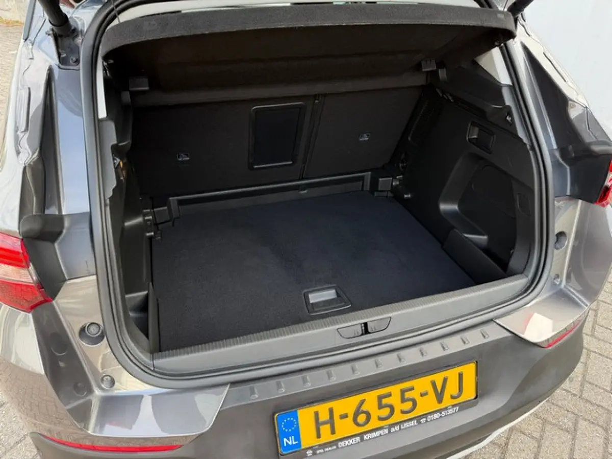 1.2 Turbo Ultimate met Navi/360-Camera, Trekhaak, Elek.A-Klep, Winterpakket