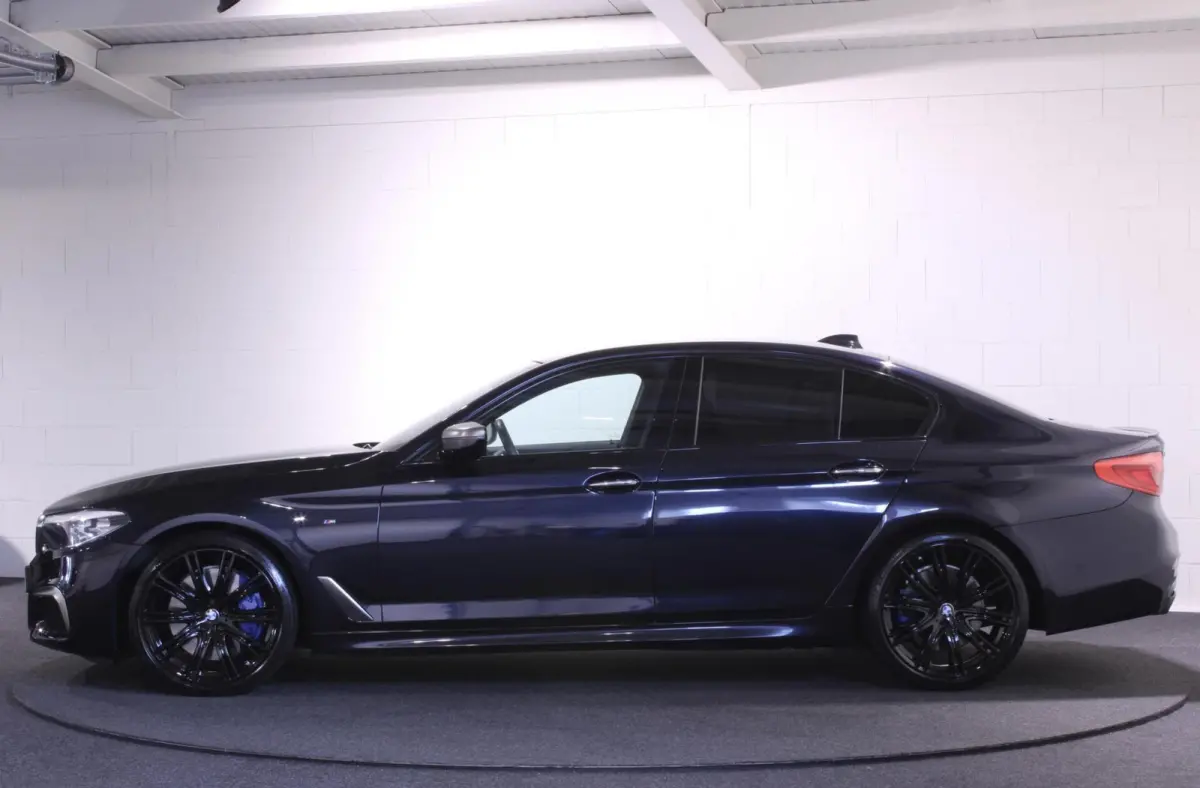 M550i xDrive High Executive | LEDER | CAMERA |