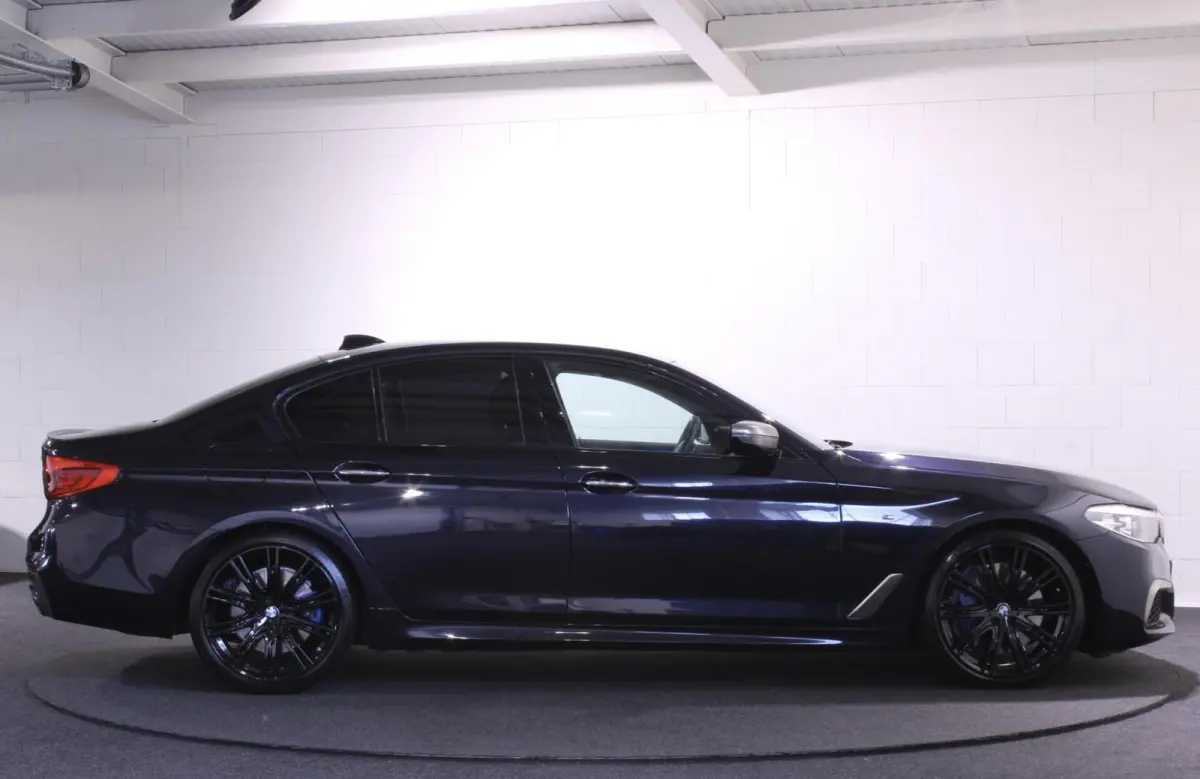 M550i xDrive High Executive | LEDER | CAMERA |