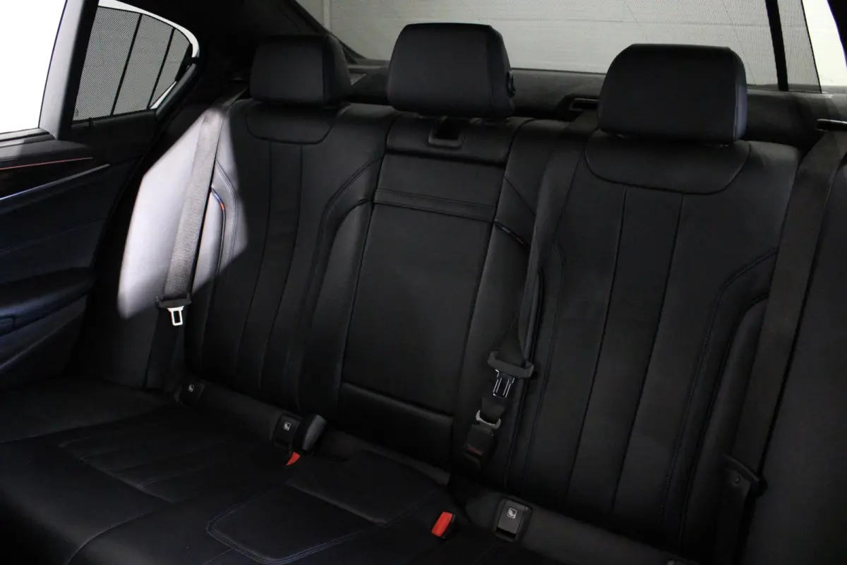 M550i xDrive High Executive | LEDER | CAMERA |