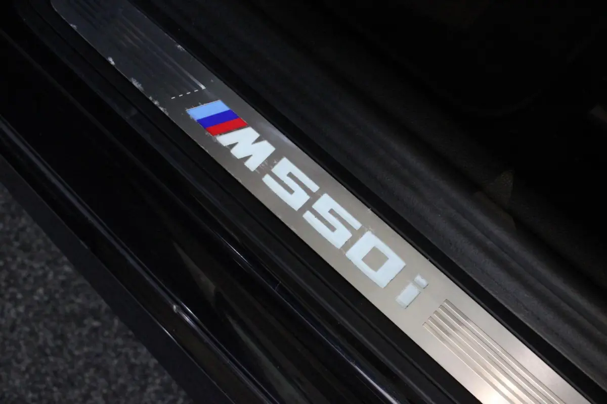 M550i xDrive High Executive | LEDER | CAMERA |