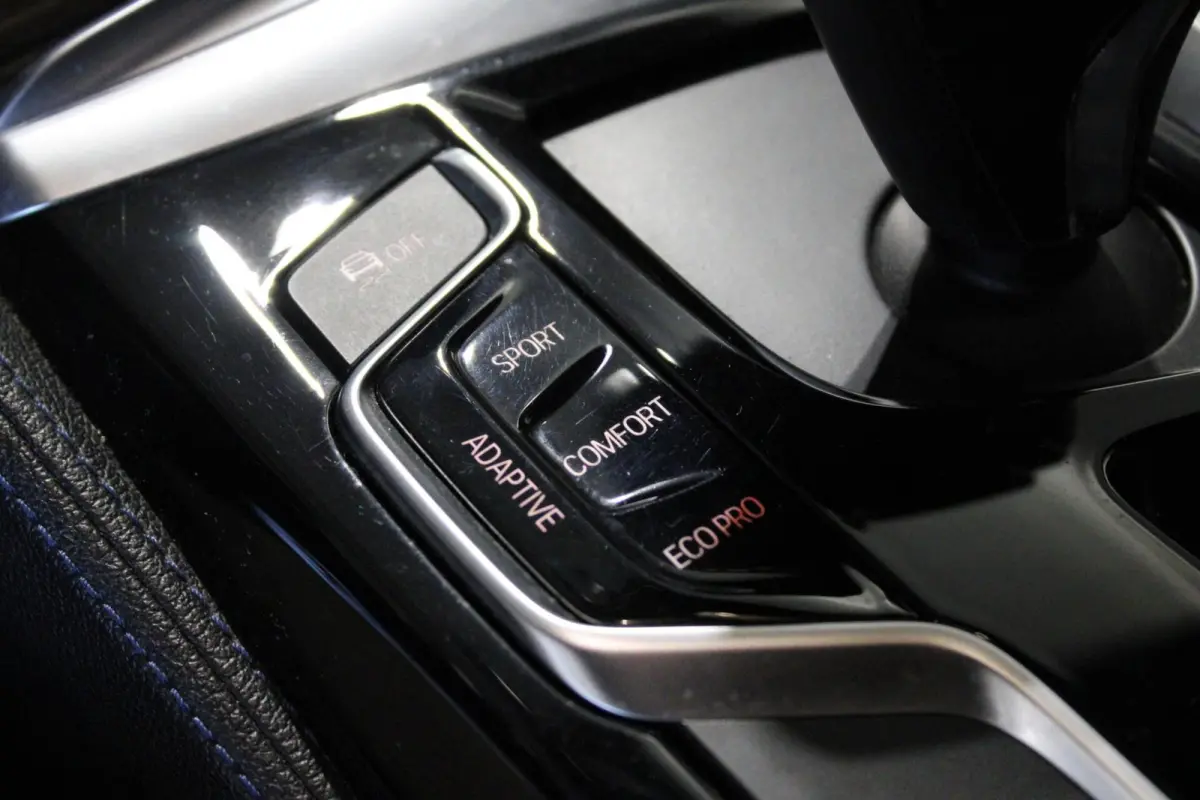 M550i xDrive High Executive | LEDER | CAMERA |