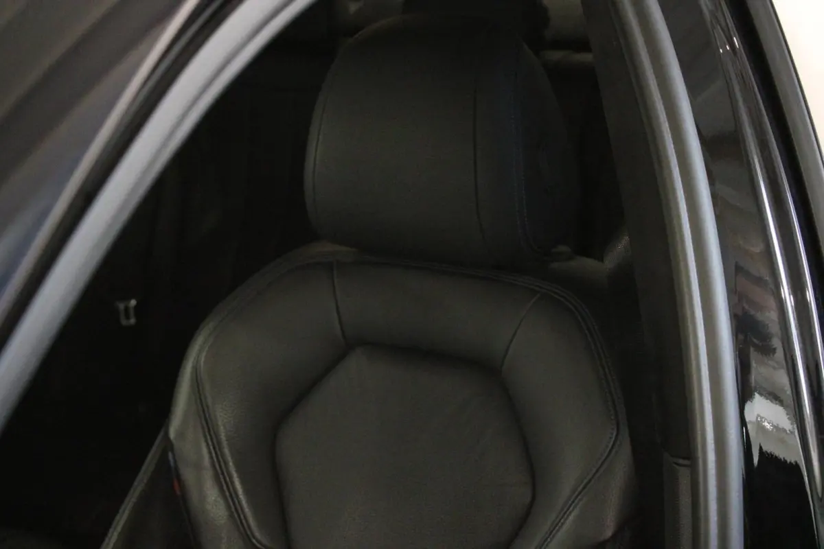 M550i xDrive High Executive | LEDER | CAMERA |