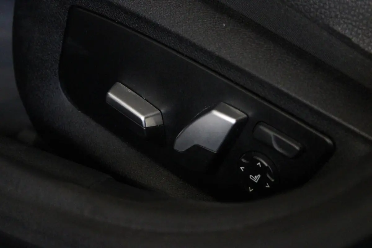 M550i xDrive High Executive | LEDER | CAMERA |