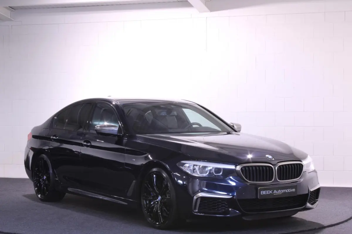 M550i xDrive High Executive | LEDER | CAMERA |