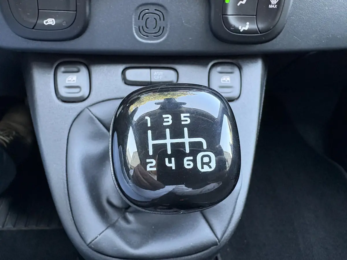 1.0 Hybrid Cross | Apple Carplay en Android Auto| Parkeersensoren |