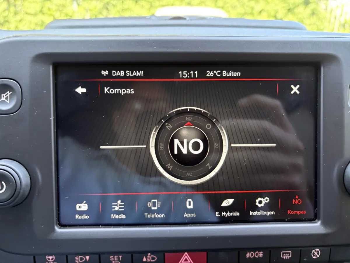 1.0 Hybrid Cross | Apple Carplay en Android Auto| Parkeersensoren |