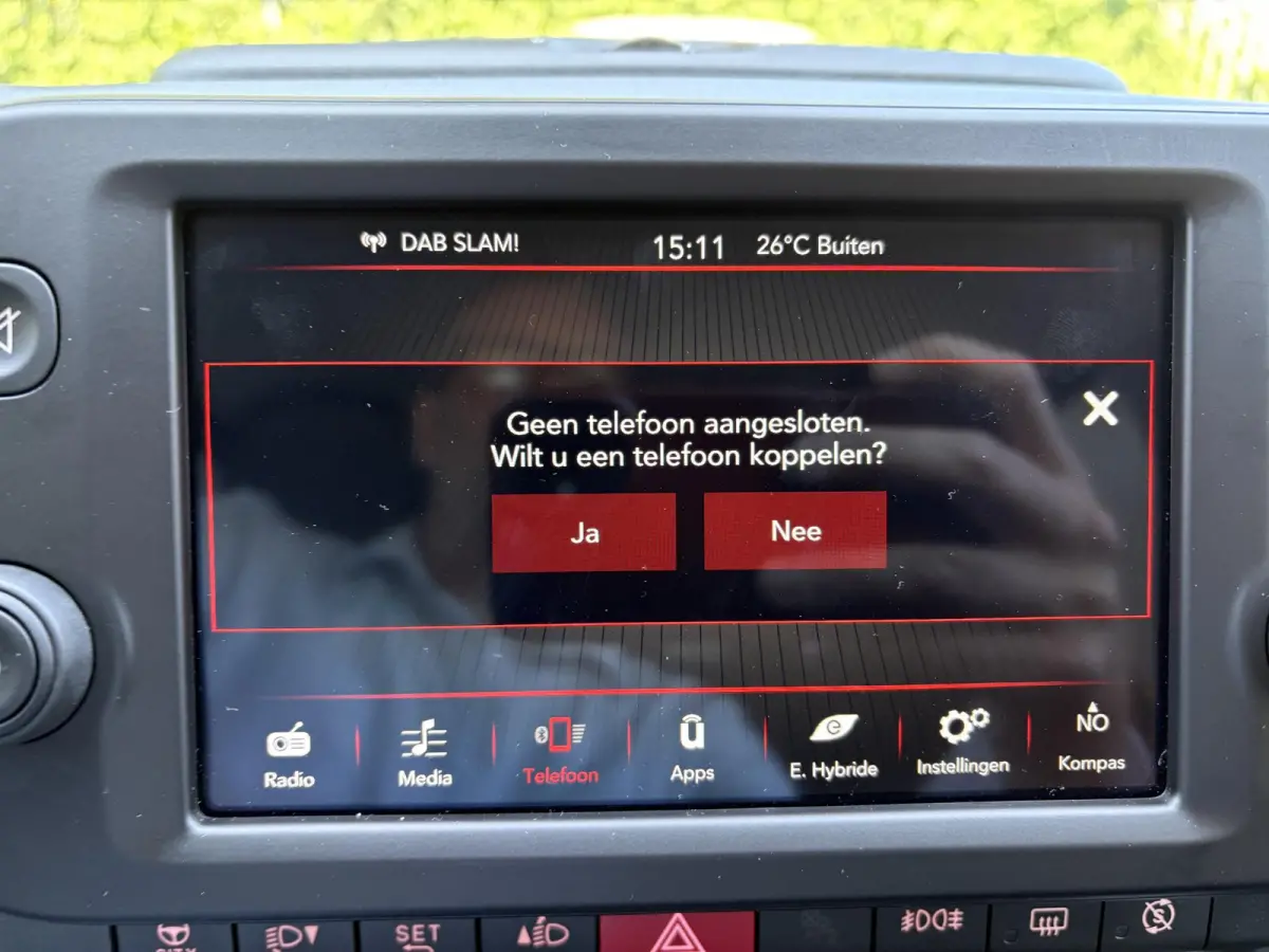 1.0 Hybrid Cross | Apple Carplay en Android Auto| Parkeersensoren |