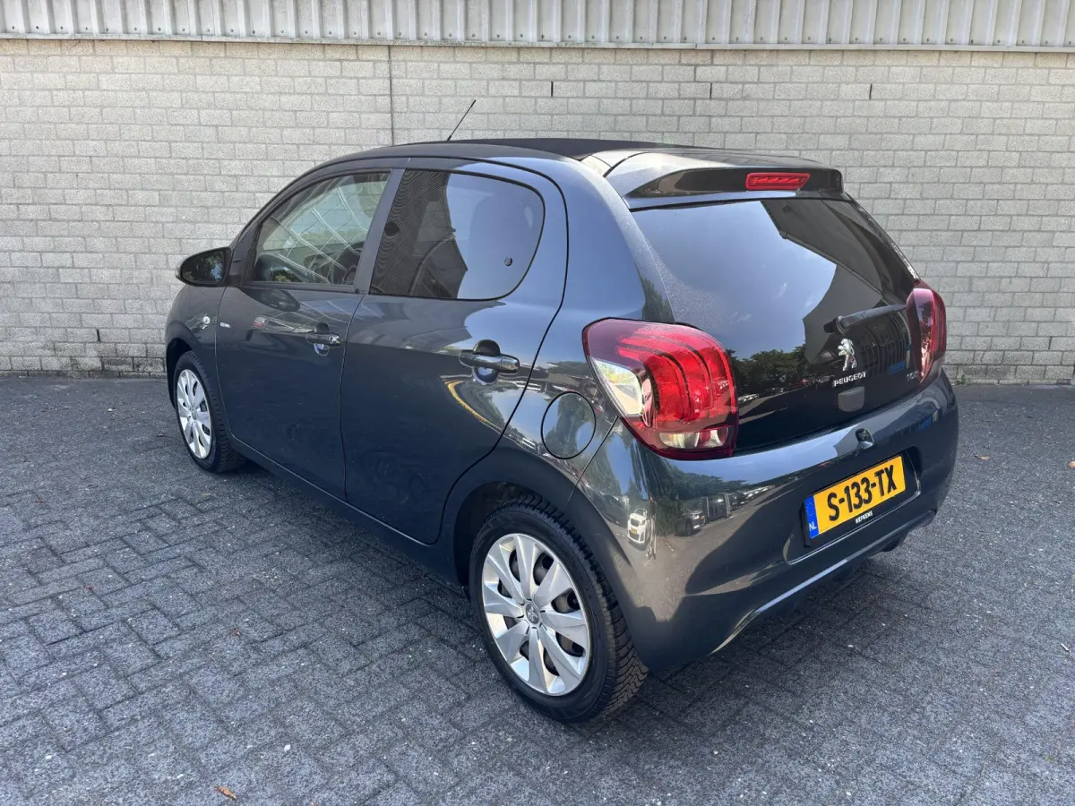 Top! Style 1.0 72pk | Camera | Stoelverwarming | Apple Carplay / Android Auto | Airco | Allseason banden |