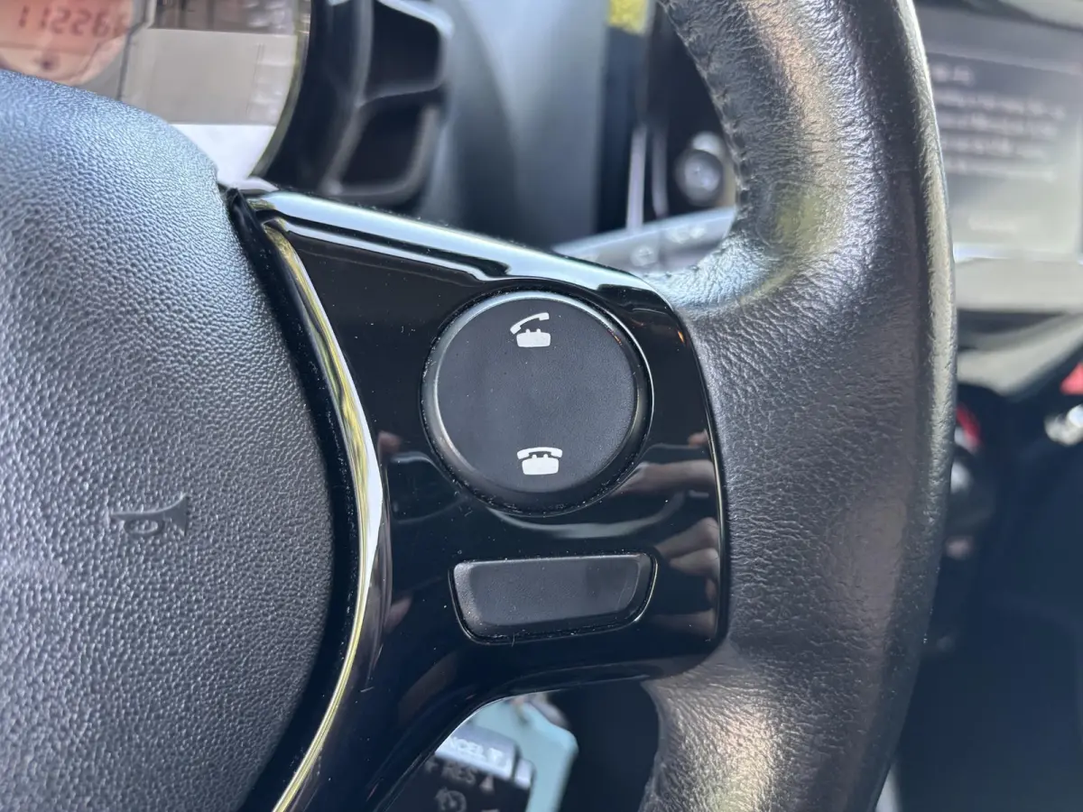 Top! Style 1.0 72pk | Camera | Stoelverwarming | Apple Carplay / Android Auto | Airco | Allseason banden |