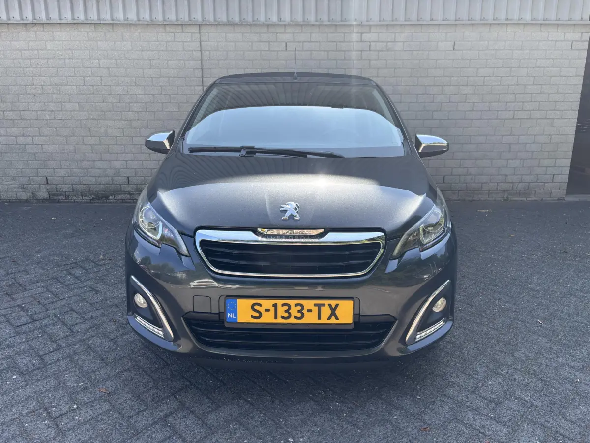 Top! Style 1.0 72pk | Camera | Stoelverwarming | Apple Carplay / Android Auto | Airco | Allseason banden |