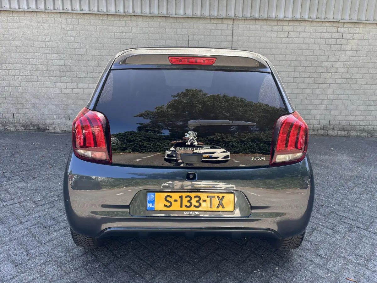 Top! Style 1.0 72pk | Camera | Stoelverwarming | Apple Carplay / Android Auto | Airco | Allseason banden |