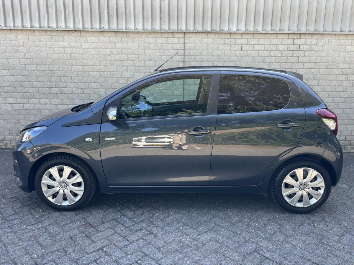 Top! Style 1.0 72pk | Camera | Stoelverwarming | Apple Carplay / Android Auto | Airco | Allseason banden |