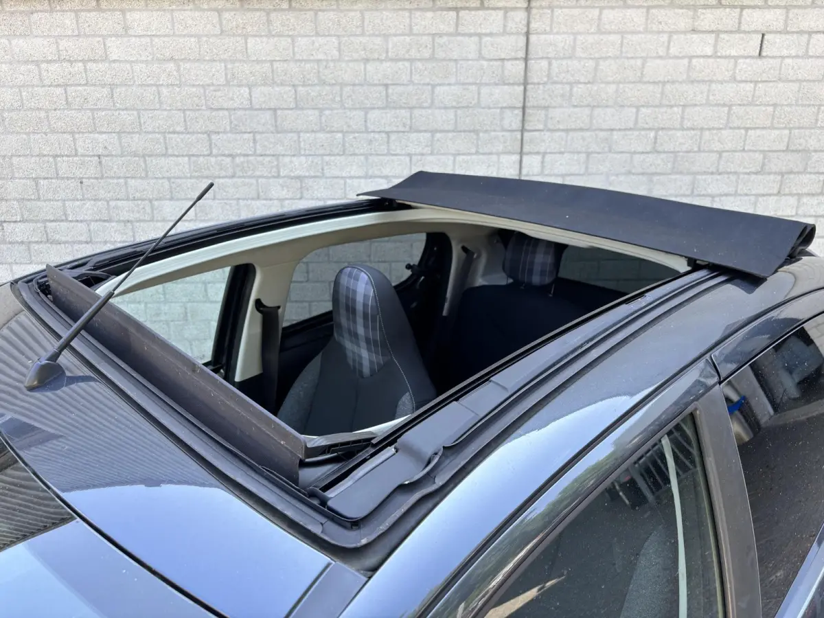 Top! Style 1.0 72pk | Camera | Stoelverwarming | Apple Carplay / Android Auto | Airco | Allseason banden |