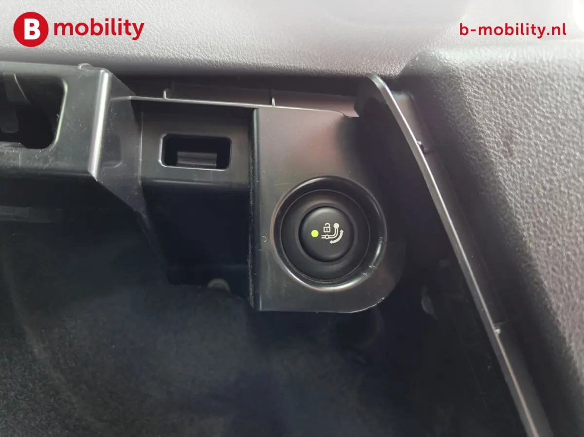 High Executive 80 kWh M-Sport 'Mineral-Weiss' Trekhaak Panoramadak | Head-Up | Harman/Kardon | Adaptive LED | ACC | DAB