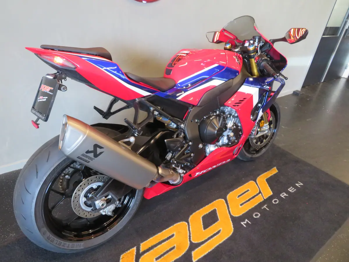 CBR 1000 RR-R FIREBLADE SP PERFECT!