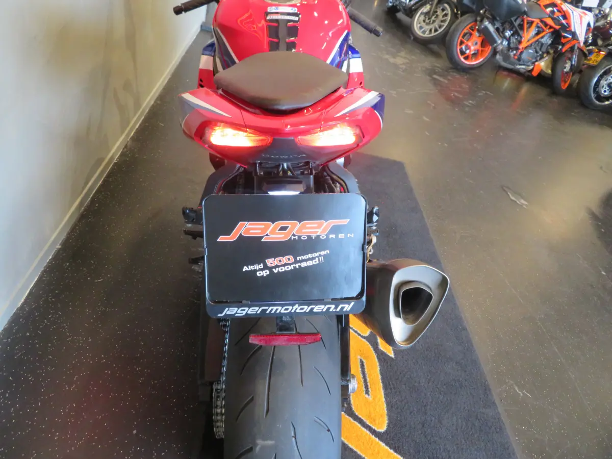 CBR 1000 RR-R FIREBLADE SP PERFECT!