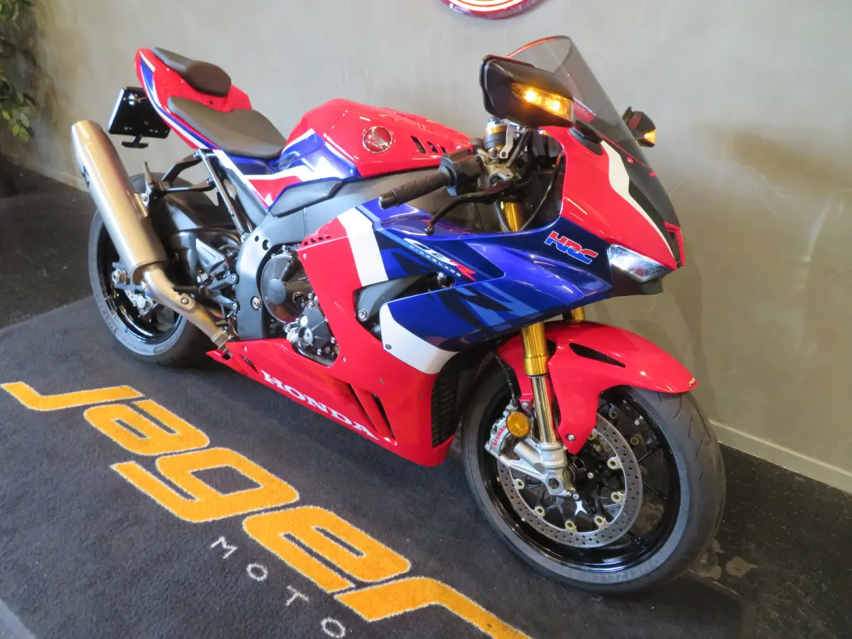 CBR 1000 RR-R FIREBLADE SP PERFECT!