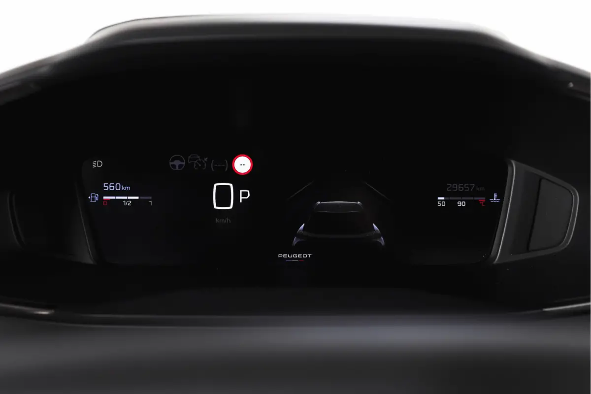 1.2 PureTech 130 PK Allure - Automaat | Dig. Cockpit | Adapt. Cruise | Stoelverw. | PDC | Camera | App. Connect | ECC | LM 17" |
