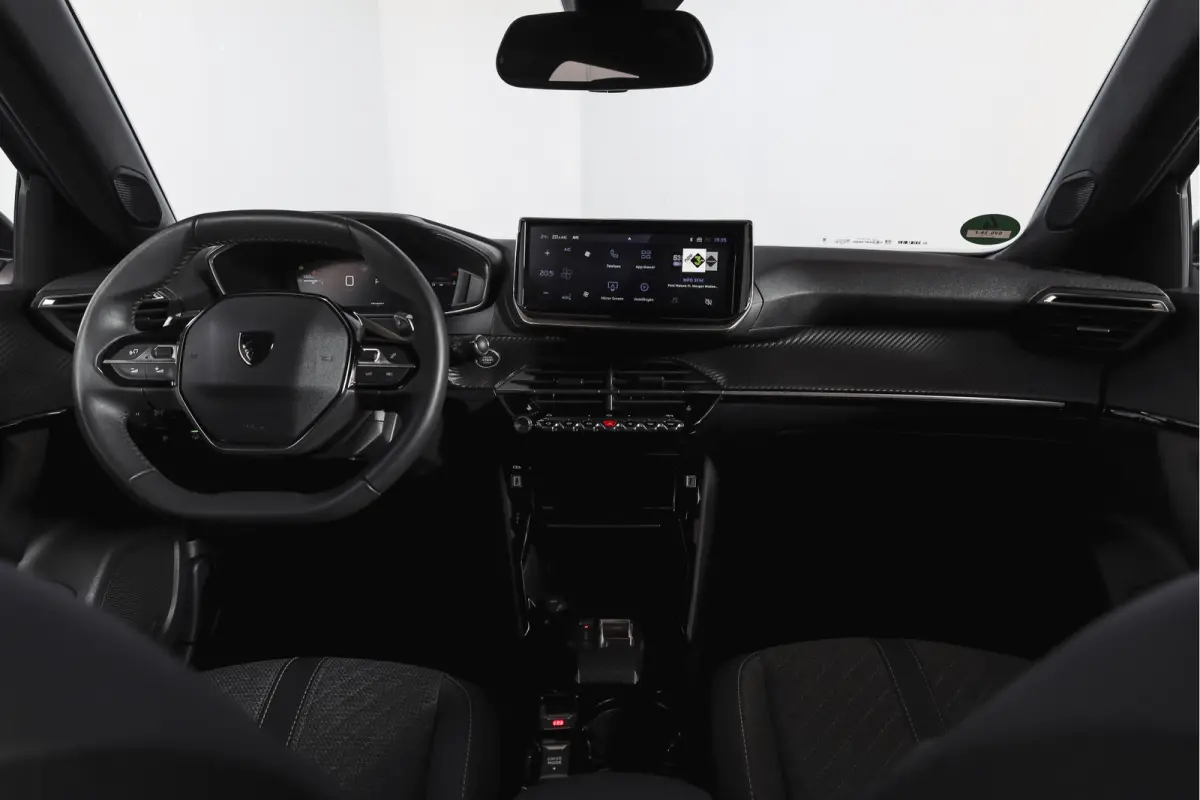 1.2 PureTech 130 PK Allure - Automaat | Dig. Cockpit | Adapt. Cruise | Stoelverw. | PDC | Camera | App. Connect | ECC | LM 17" |