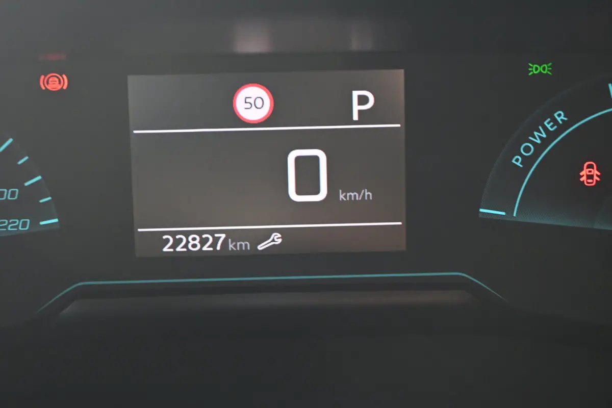 1.2 Hybrid 145 Style | Navigatie by App | Parkeersensoren | Full-LED | Cruise Control | !!
