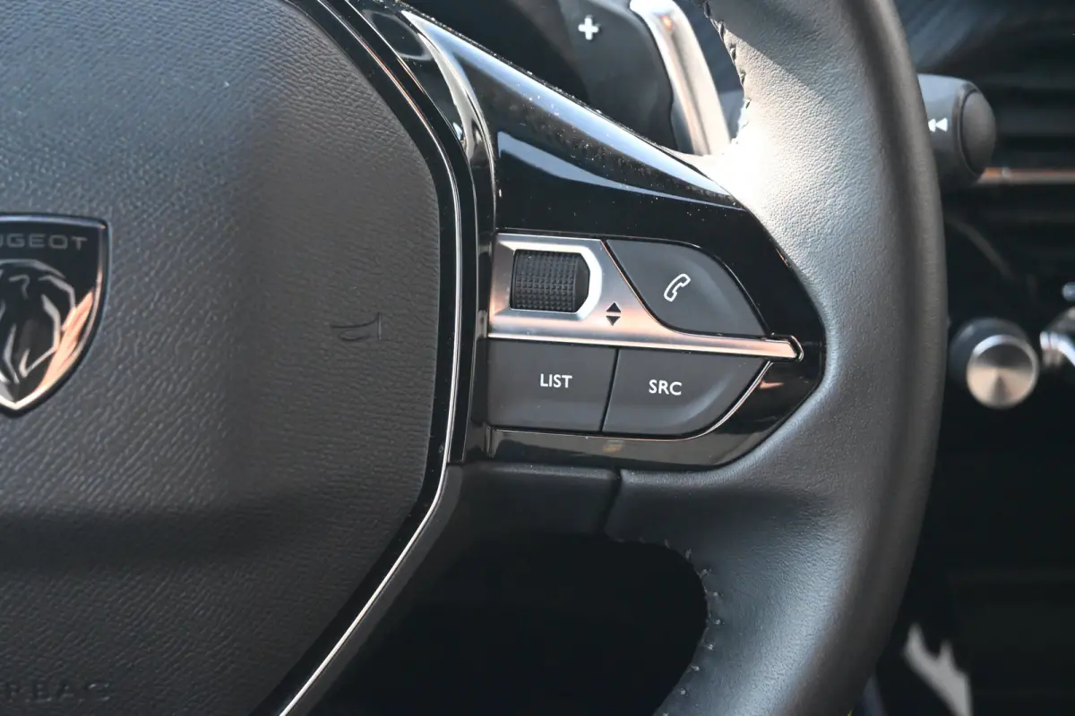 1.2 Hybrid 145 Style | Navigatie by App | Parkeersensoren | Full-LED | Cruise Control | !!