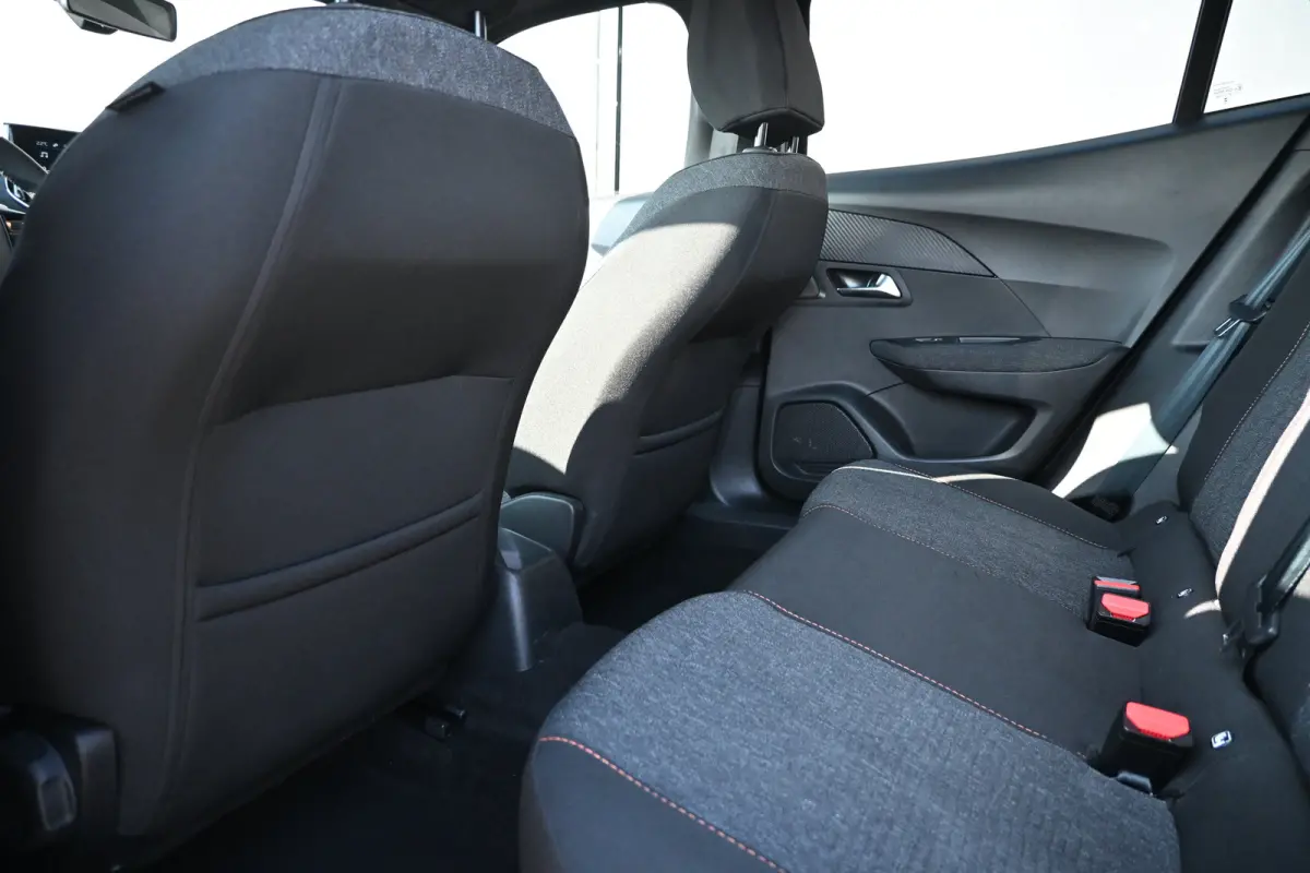 1.2 Hybrid 145 Style | Navigatie by App | Parkeersensoren | Full-LED | Cruise Control | !!