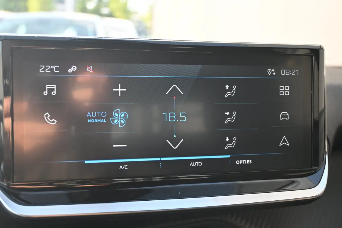 1.2 Hybrid 145 Style | Navigatie by App | Parkeersensoren | Full-LED | Cruise Control | !!