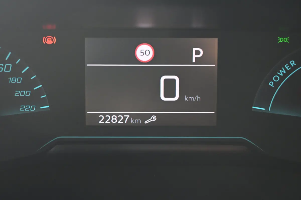 1.2 Hybrid 145 Style | Navigatie by App | Parkeersensoren | Full-LED | Cruise Control | !!
