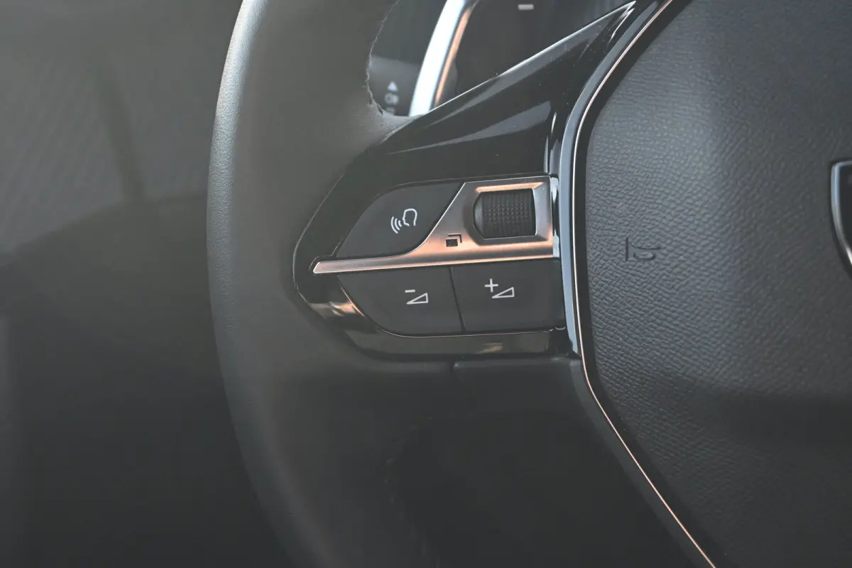 1.2 Hybrid 145 Style | Navigatie by App | Parkeersensoren | Full-LED | Cruise Control | !!