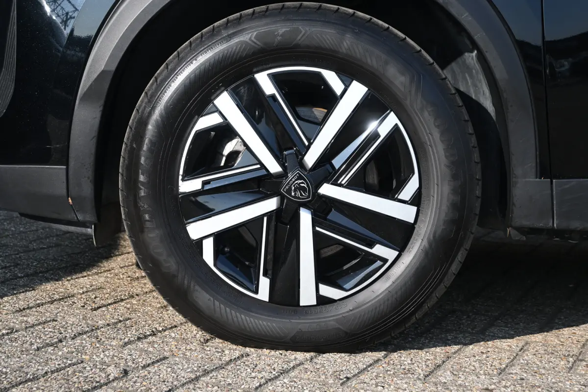 1.2 Hybrid 145 Style | Navigatie by App | Parkeersensoren | Full-LED | Cruise Control | !!