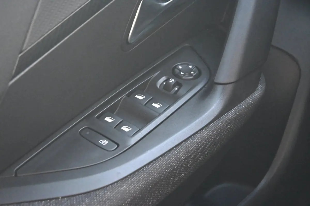 1.2 Hybrid 145 Style | Navigatie by App | Parkeersensoren | Full-LED | Cruise Control | !!