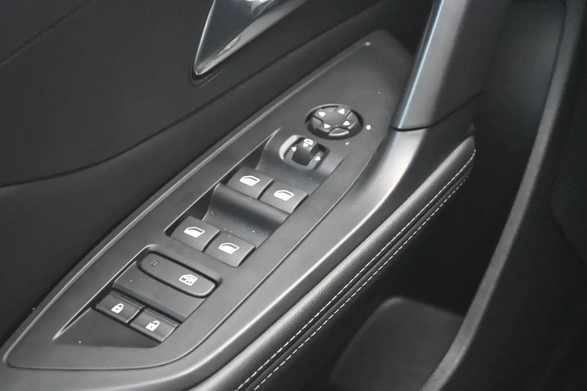 1.6 HYbrid 180 Allure Pack Business | Afn. Trekhaak | Navigatie | Stoelverwarming | AGR-Comfortstoel | Achteruitrijcamera | !!