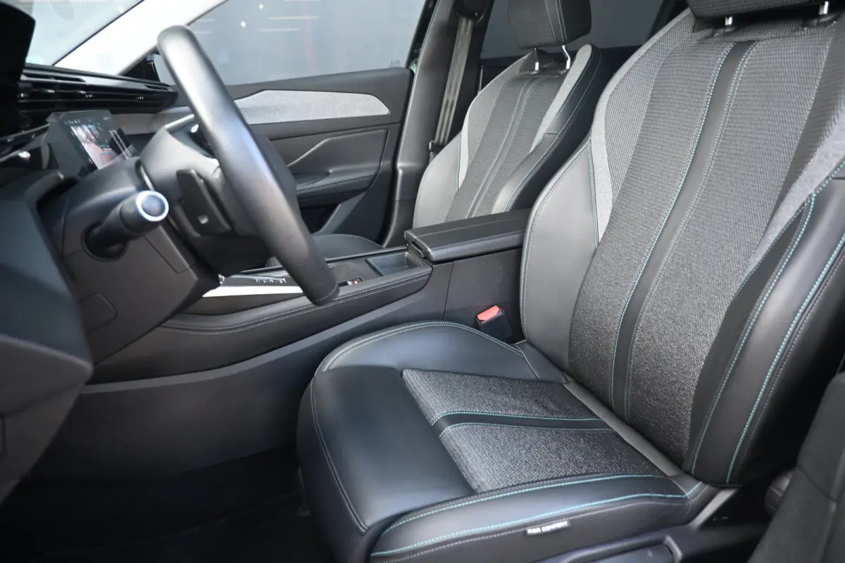 1.6 HYbrid 180 Allure Pack Business | Afn. Trekhaak | Navigatie | Stoelverwarming | AGR-Comfortstoel | Achteruitrijcamera | !!
