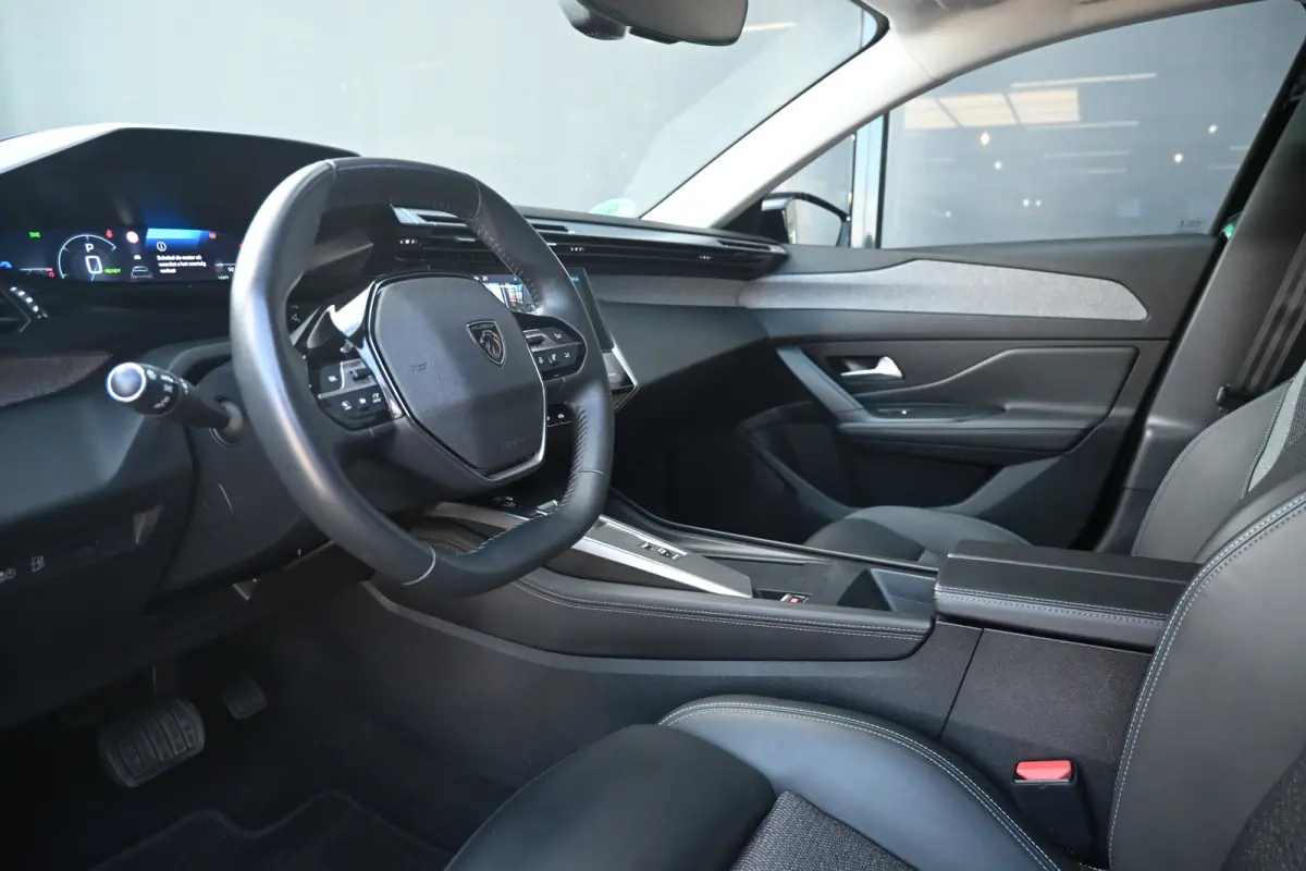 1.6 HYbrid 180 Allure Pack Business | Afn. Trekhaak | Navigatie | Stoelverwarming | AGR-Comfortstoel | Achteruitrijcamera | !!